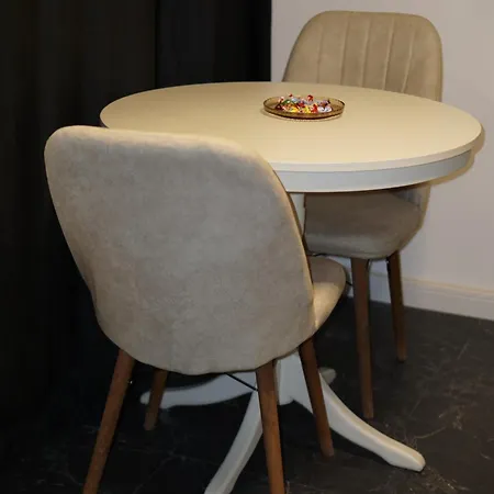 Studio Chic, Rezerva Acum! Central, Cafea, Ceai, Apa, Baie Cu Cabina Si Cada Апартамент Крайова