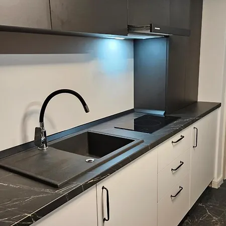 Studio Chic, Rezerva Acum! Central, Cafea, Ceai, Apa, Baie Cu Cabina Si Cada