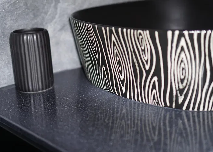 Апартаменты Chic, Rezerva Acum! Central, Cafea, Ceai, Apa, Parcare Publica Gratuita, Baie Cu Si Cada *